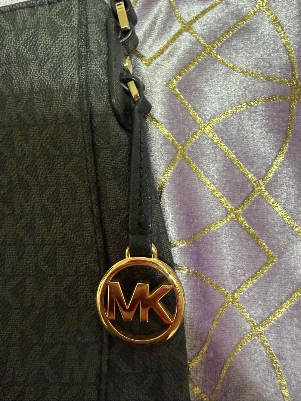 💥 Michael Kors Black MK Logo Bag with Gold Accents